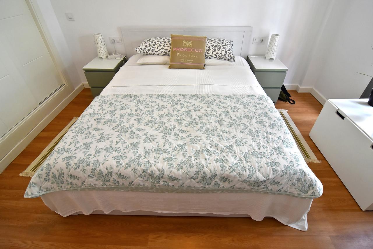 Serendipity Apartments Malaga Ngoại thất bức ảnh